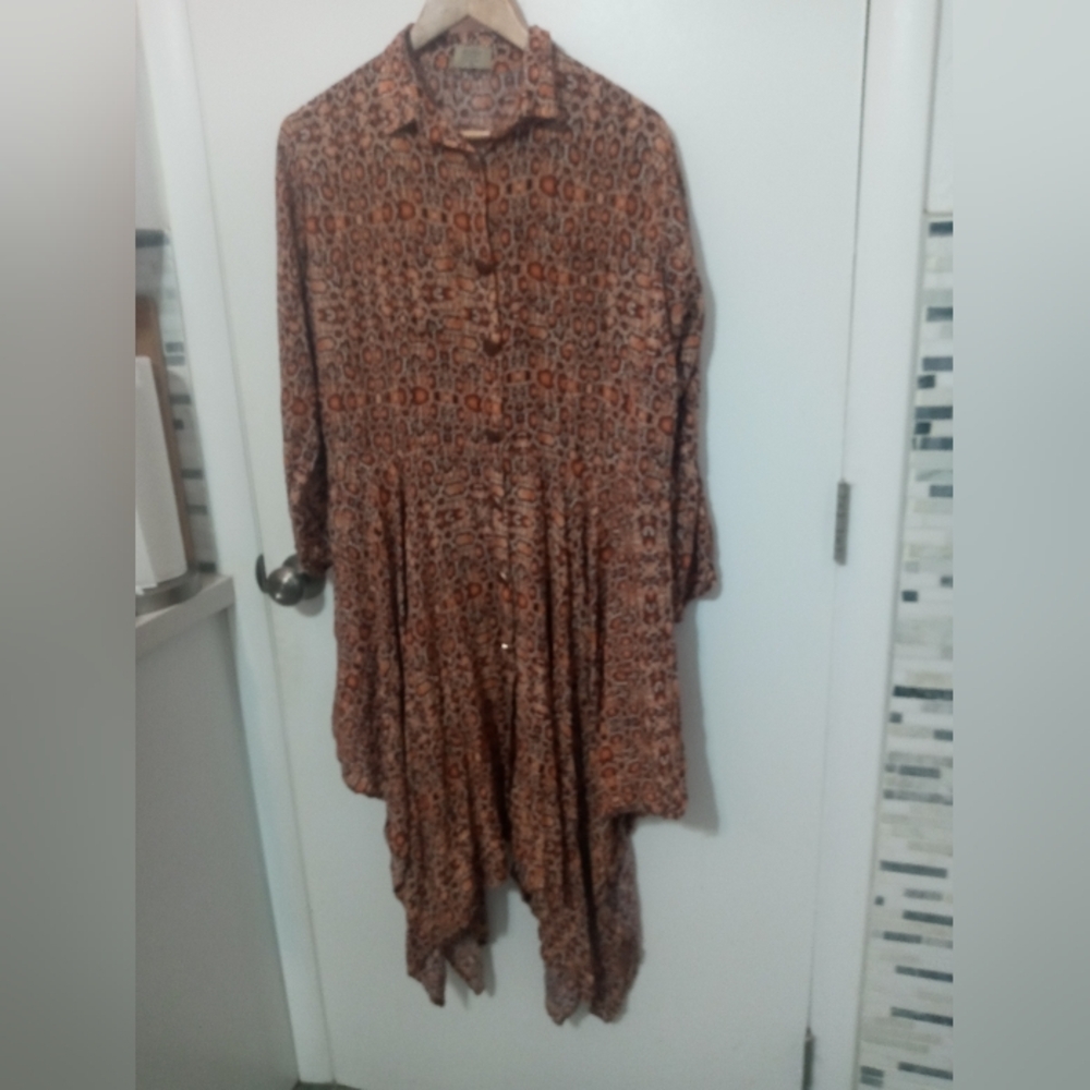 Noir Woman Button down Animal Print Shark bite hem Long sleeve Shirt Dress XL